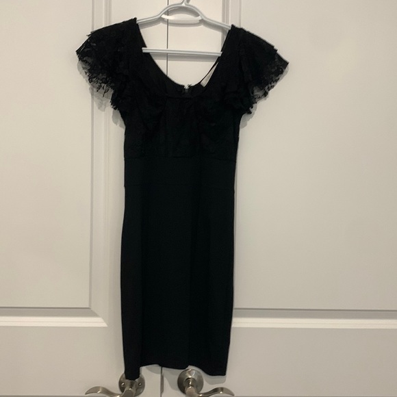 *3 items for $21* Excellent condition Garcia black dress with lace sleeves - Picture 1 of 2